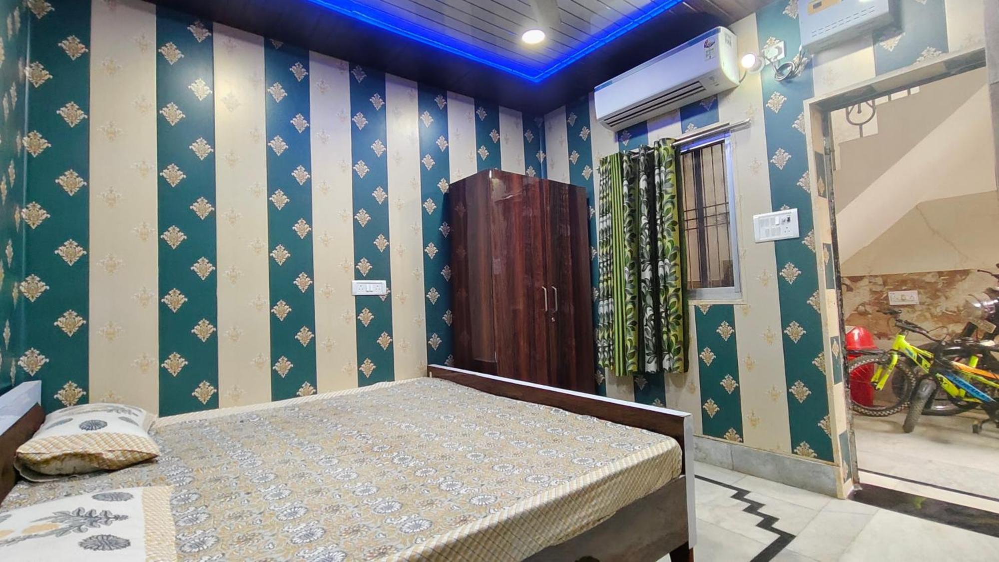Hotel Raju Homestay Ayodhya 150 Meters From Shree Ram Janmbhoomi Temple 200 Meters From Ayodhya Dham Railway Station Exterior foto